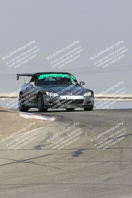 media/Nov-10-2024-GTA Finals Buttonwillow (Sun) [[9486b6e4c5]]/Group 4/Session 2 (Grapevine Exit)/